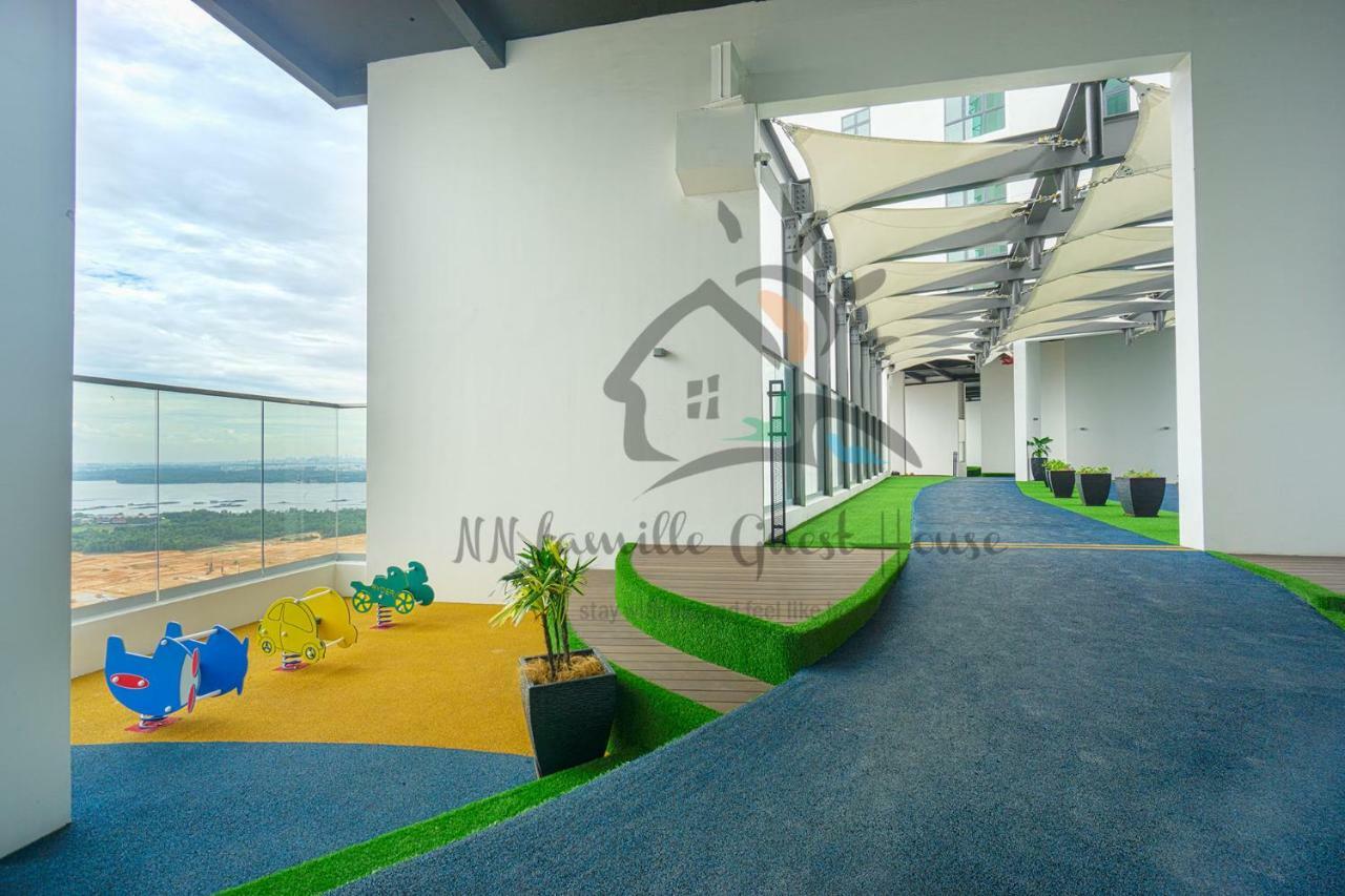 Nn Famille Guest House Pasir Gudang Exterior foto